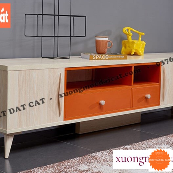 Kệ tivi màu gỗ kết hợp màu cam KTV392